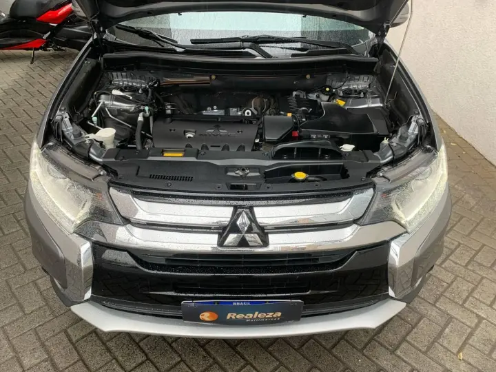 OUTLANDER 2.0 16V 160cv Aut.