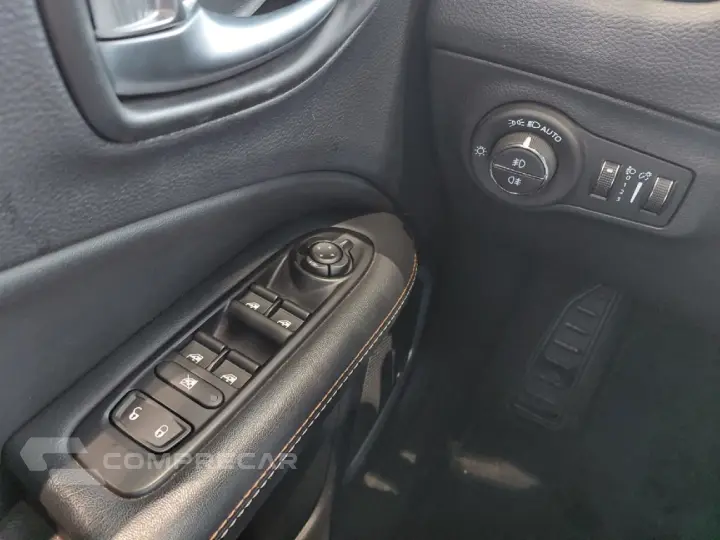 COMPASS 2.0 16V FLEX LONGITUDE AUTOMÁTICO