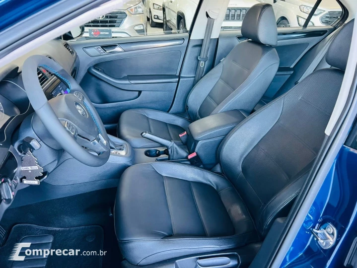 JETTA 2.0 COMFORTLINE 120CV FLEX 4P TIPTRONIC