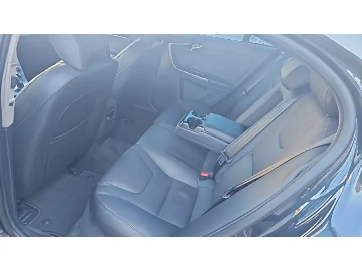 S60 2.0 T4 MOMENTUM GASOLINA 4P AUTOMÁTICO