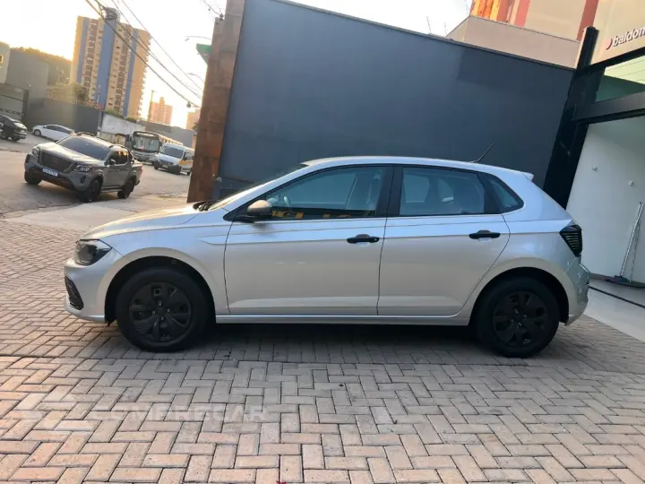 Polo Track 1.0 Flex 12V 5p
