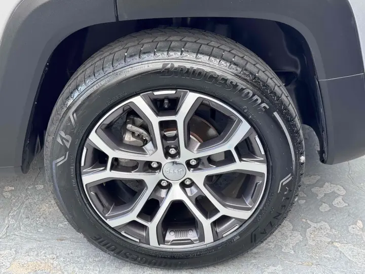 RENEGADE 1.3 T270 TURBO FLEX LONGITUDE AT6