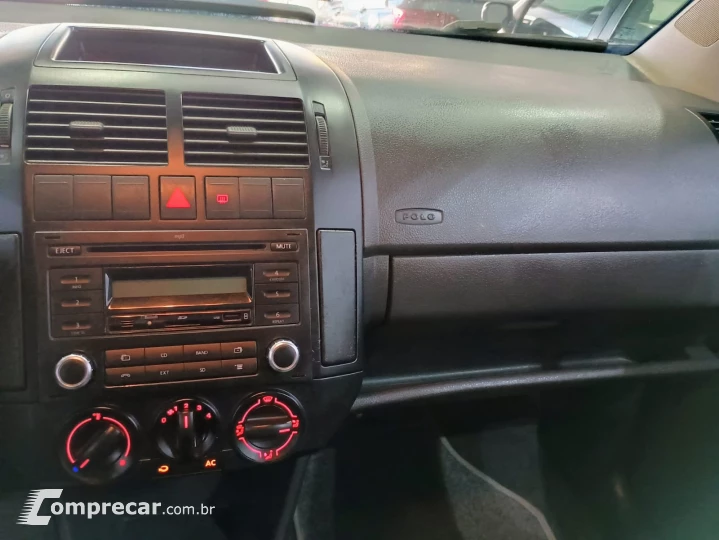 POLO SEDAN 1.6 MI 8V