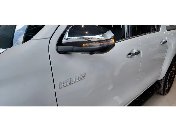 HILUX 2.8 D-4D TURBO DIESEL CD SRX 4X4 AUTOMÁTICO