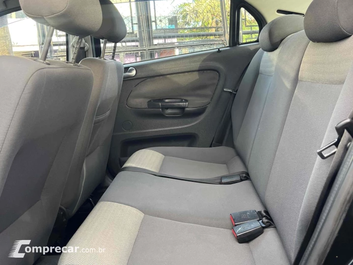 VOYAGE 1.0 MI 8V FLEX 4P MANUAL