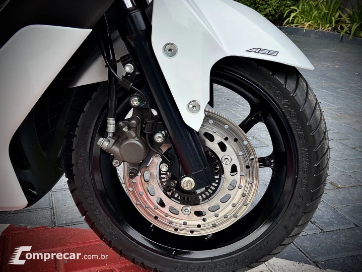 NMAX 160 ABS