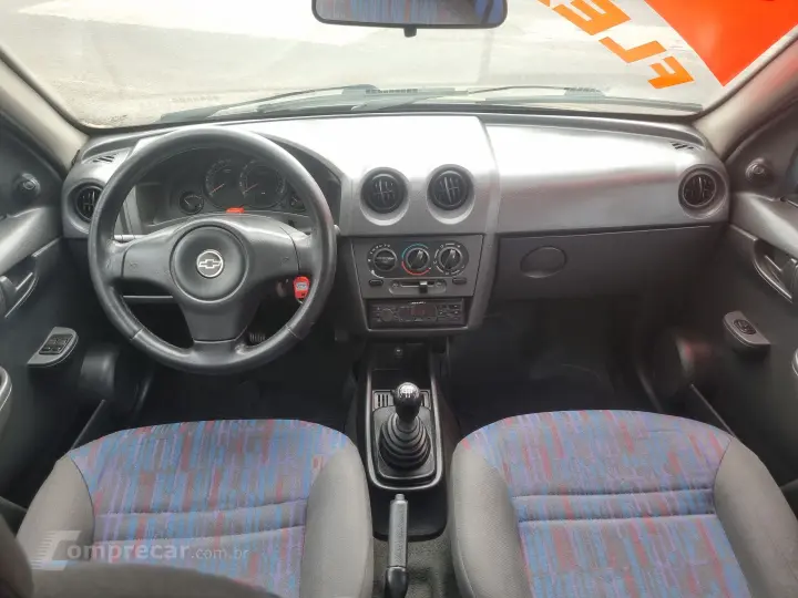 CELTA 1.0 MPFI Life 8V