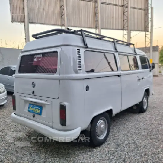 Kombi 1.6 STD 9 LUGARES