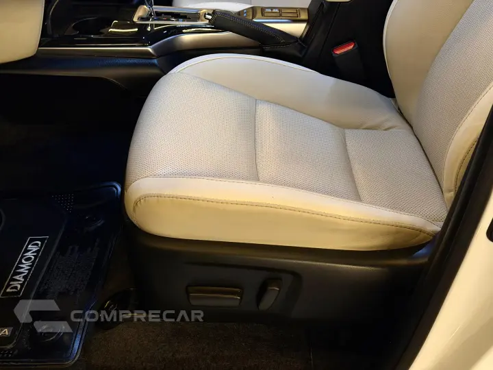 HILUX SW4 2.8 D-4D TURBO DIESEL DIAMOND 7L 4X4 AUTOMÁTICO