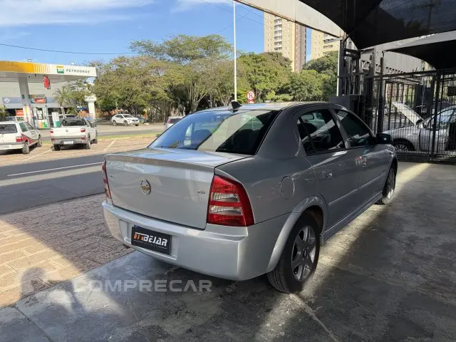 ASTRA SEDAN - 2.0 MPFI ADVANTAGE SEDAN 8V 4P AUTOMÁTICO