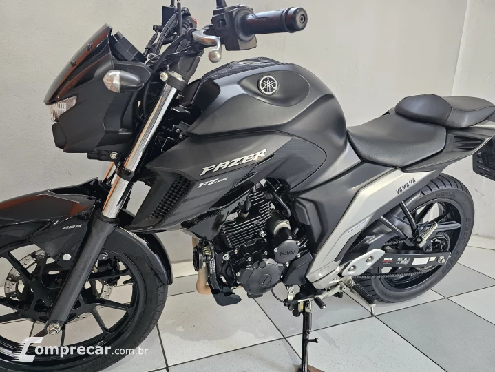 FZ25 FAZER