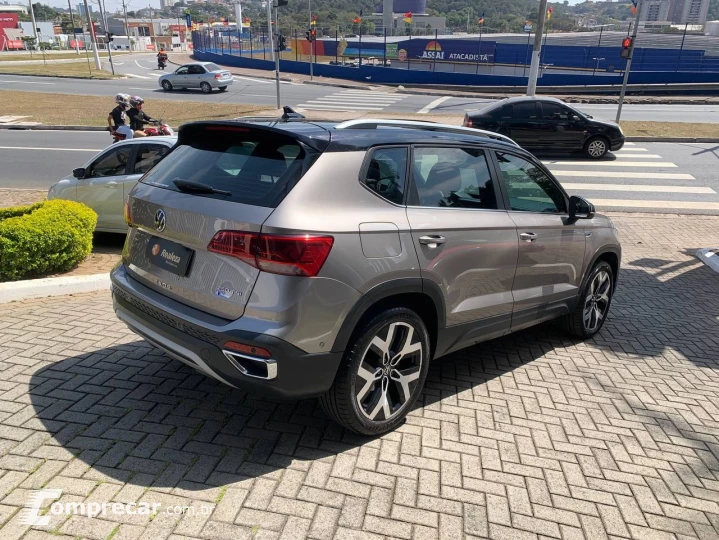 TAOS Highline 1.4 250 TSI Flex Aut.