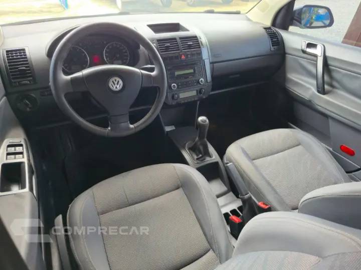 Polo Sedan 1.6 4P COMFORTLINE FLEX