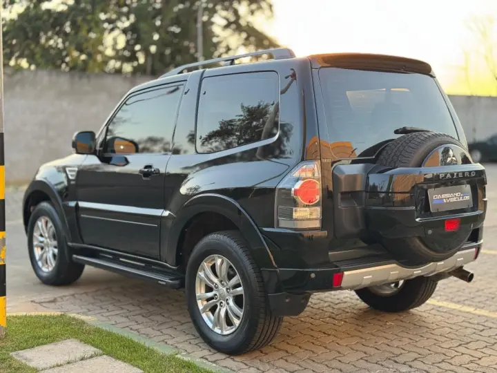 Pajero Full 3.8 V6 24V HPE 4X4 AUTOMÁTICO
