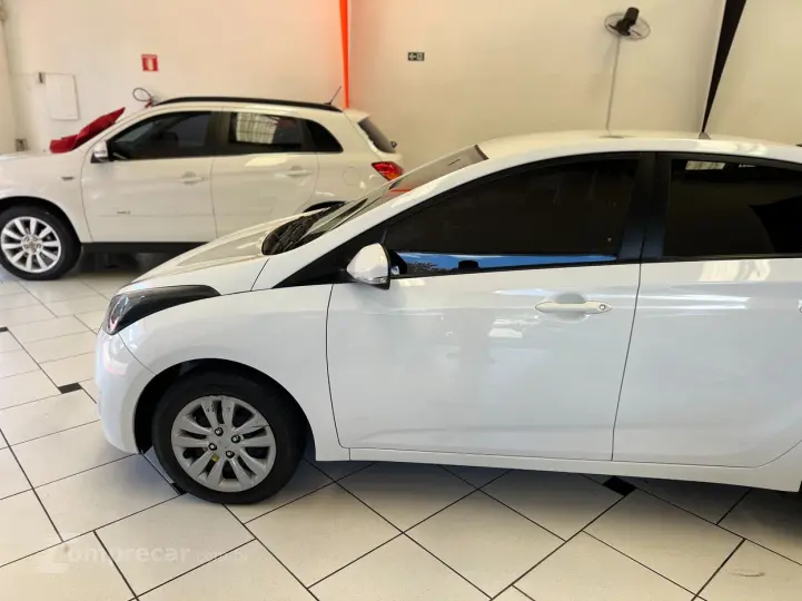 HYUNDAI HB20S 1.6 COMFORT PLUS 16V