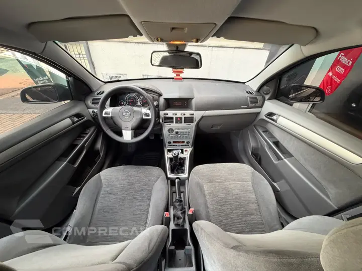 VECTRA 2.0 MPFI Elegance 8V