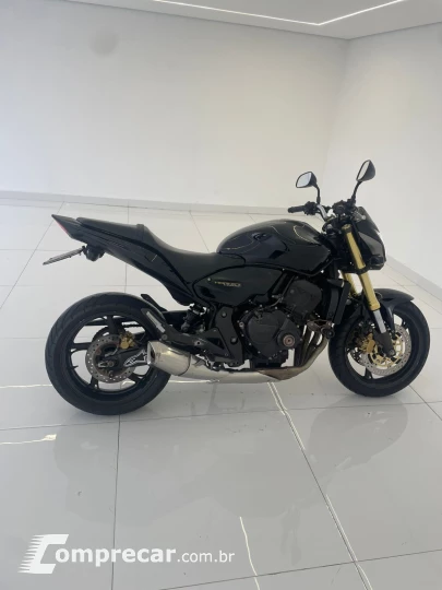 CB 600F - HORNET