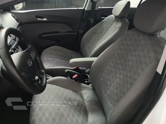 HB20S - 1.6 COMFORT PLUS 16V 4P AUTOMÁTICO
