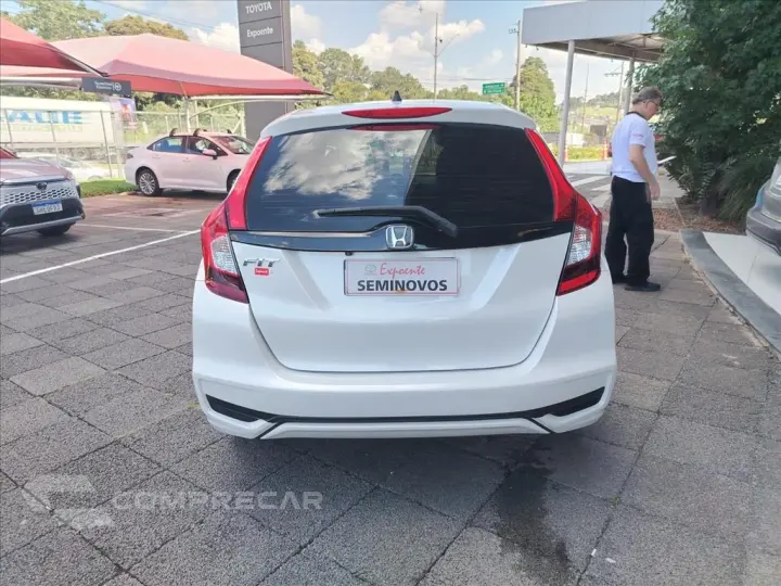 FIT 1.5 LX 16V FLEX 4P AUTOMÁTICO