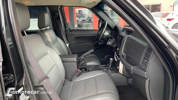 JEEP CHEROKEE 3.7 SPORT 4X4 V6 12V