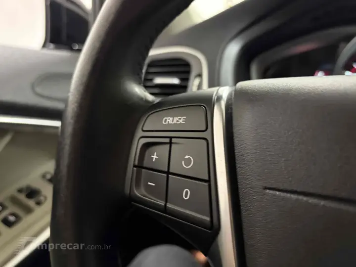 V40 2.0 T4 DYNAMIC TURBO GASOLINA 4P AUTOMÁTICO