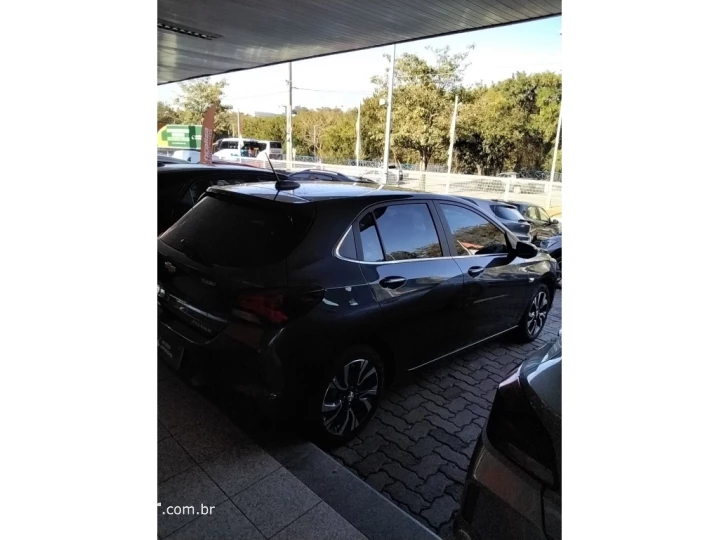 ONIX 1.0 TURBO FLEX PREMIER AUTOMÁTICO