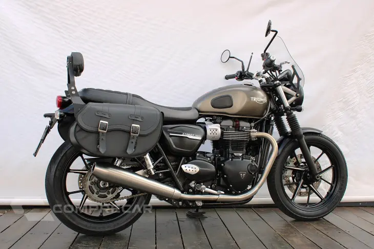 TRIUMPH STREET TWIN