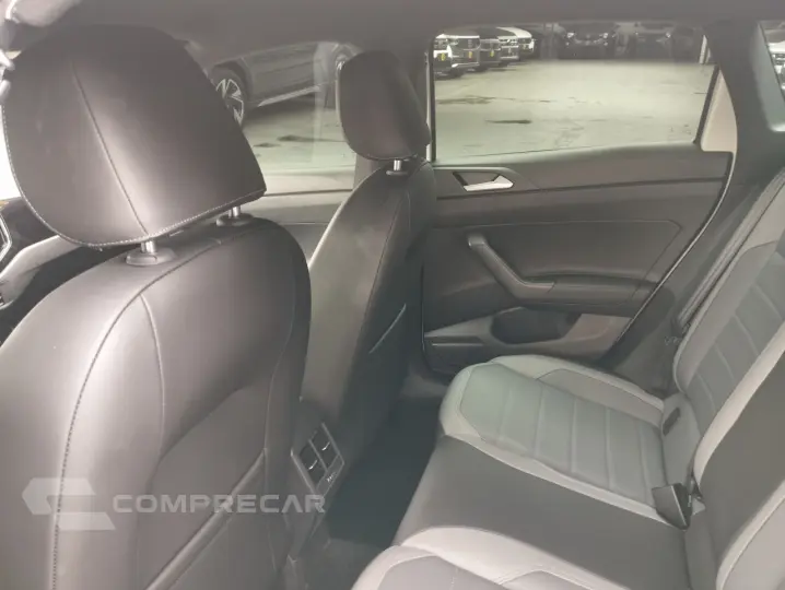 Nivus 1.0 4P FLEX 200 TSI HIGHLINE TURBO AUTOMÁTICO