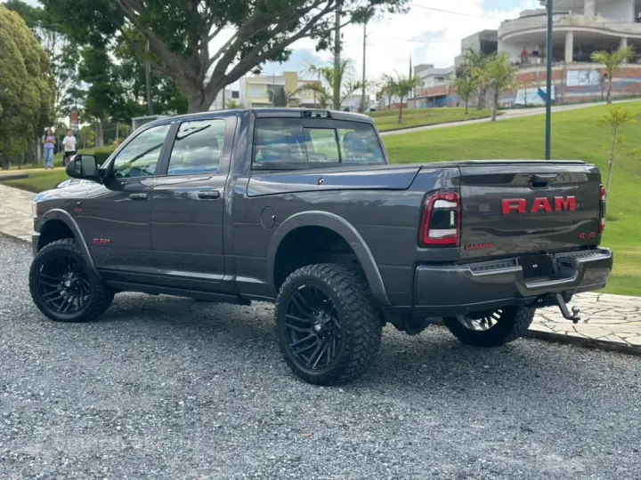 2500 6.7 I6 TURBO DIESEL LARAMIE CD 4X4 AUTOMÁTICO