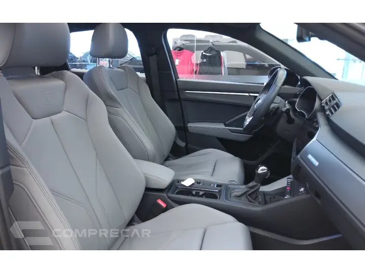 Q3 2.0 40  TFSI GASOLINA SPORTBACK PERFORMANCE BLACK PLUS QU