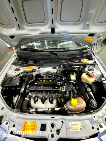 CELTA 1.0 MPFI Life 8V
