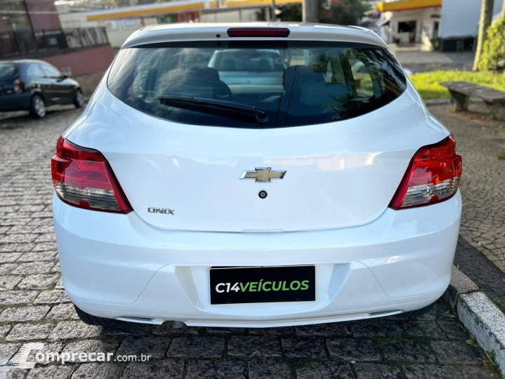 ONIX HATCH LS 1.0 8V FlexPower 5p Mec.