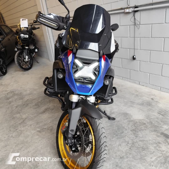 GS1300 TROPHY