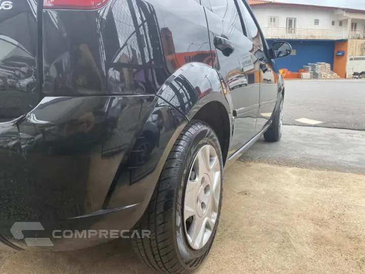 FIESTA 1.6 MPI Class Hatch 8V