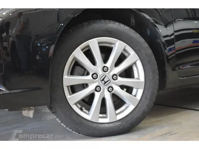 CIVIC - 1.8 LXS 16V 4P AUTOMÁTICO