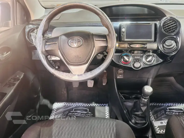 ETIOS 1.5 X Sedan 16V