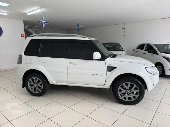 PAJERO TR4 2.0 4X2 16V 140CV FLEX 4P AUTOMÁTICO