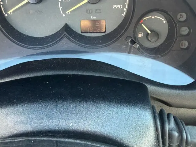 CLASSIC - 1.0 MPFI LIFE 8V 4P MANUAL