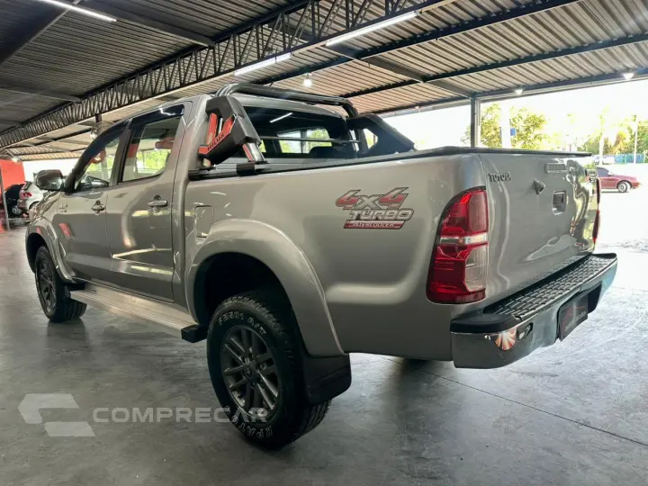 Hilux Caminhonete 3.0 4P 4X4 SRV TURBO DIESEL CABINE DUPLA