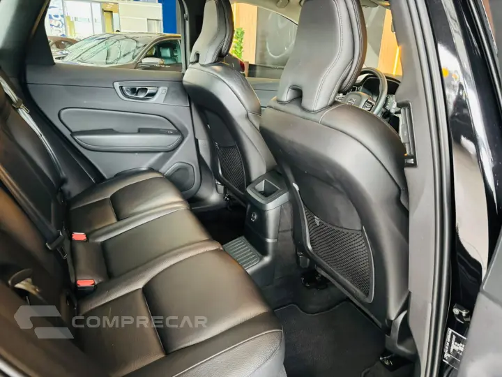 XC60 2.0 T8 Hybrid Momentum AWD Geartronic