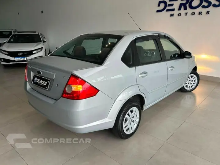 FIESTA SEDAN 1.6