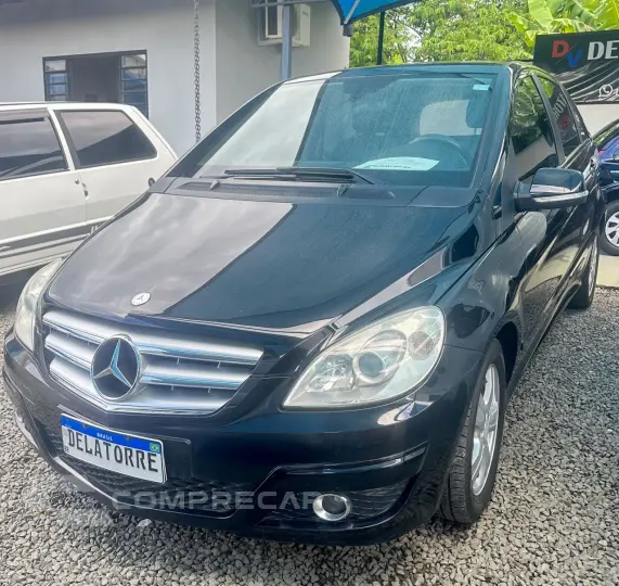 B 180 1.7 4P AUTOMÁTICO