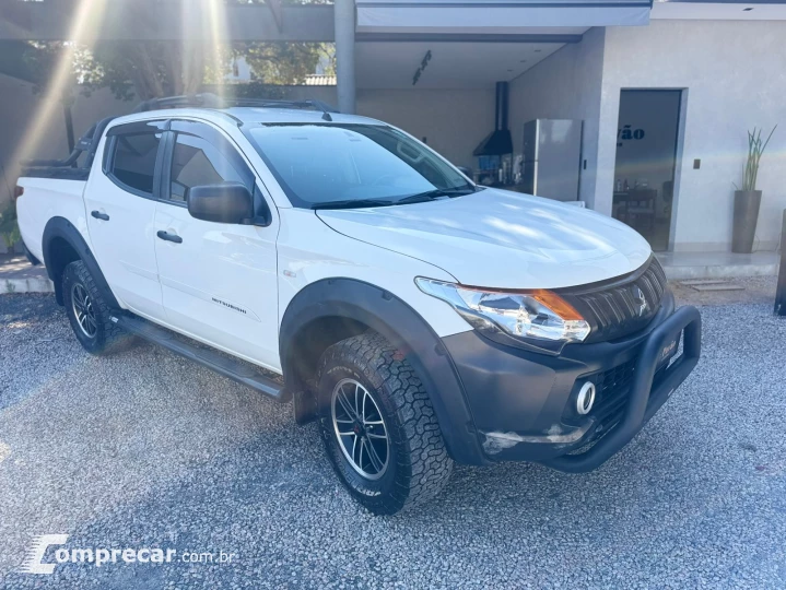 L200 TRITON 2.4 16V Turbo Sport GLS CD 4X4