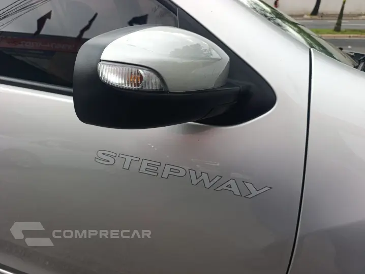 SANDERO 1.6 16V SCE Stepway Iconic