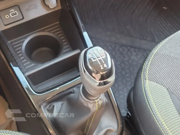 Kwid KWID OUTSIDER 1.0 Flex 12V 5p Mec.