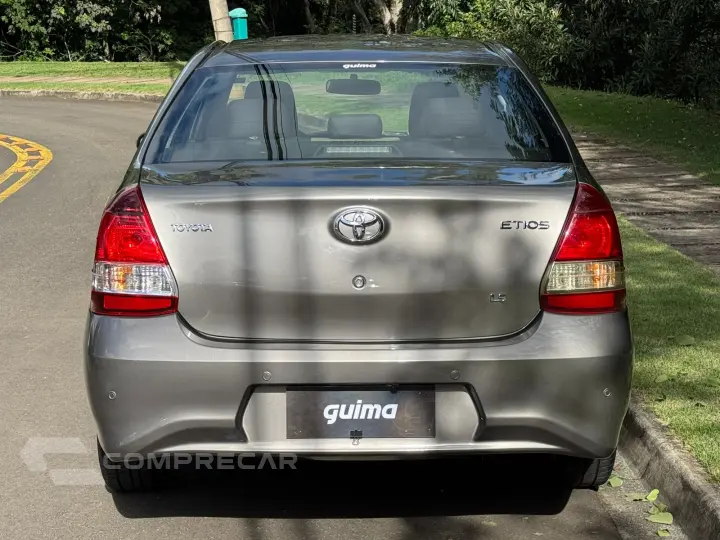 ETIOS 1.5 X Plus Sedan 16V