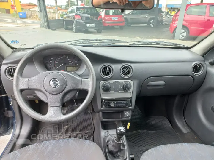 CELTA 1.0 MPFI Life 8V