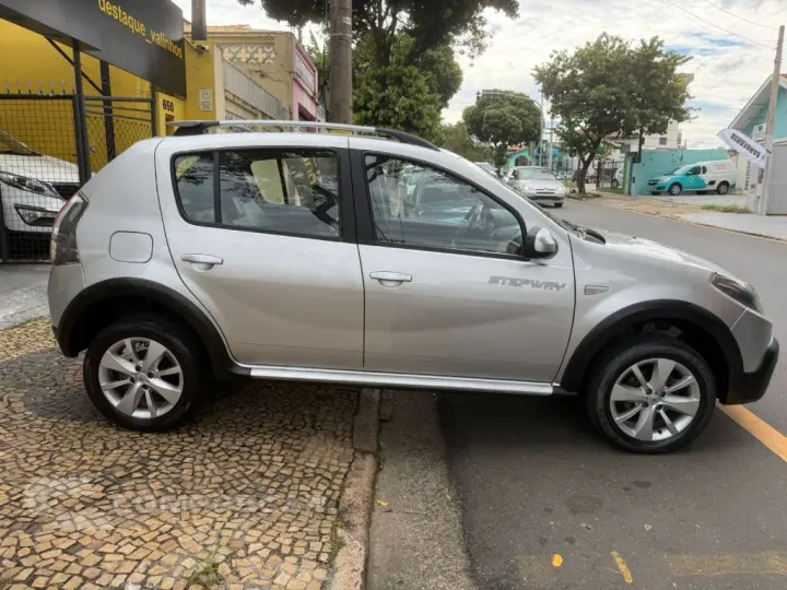 SANDERO STEPWAY Hi-Flex 1.6 16V 5p Aut.