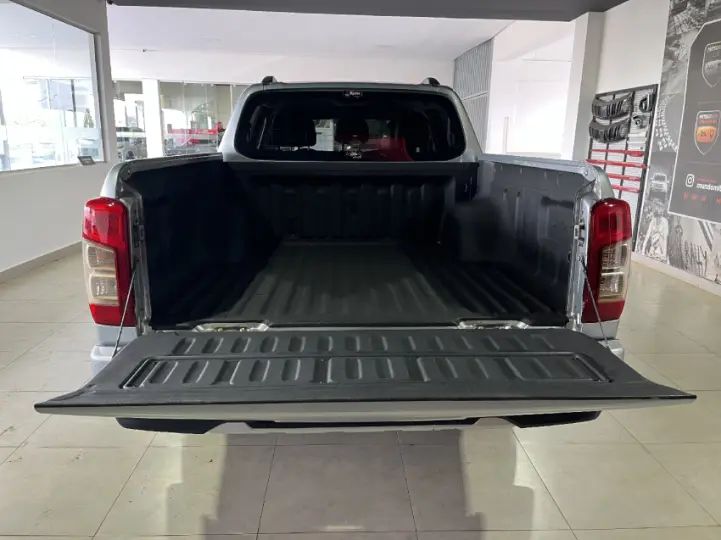 L200 TRITON 2.4 16V Turbo Sport HPE CD 4X4