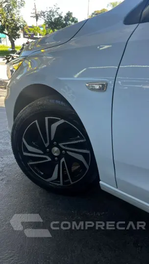 Onix Hatch 1.0 12V 4P FLEX LT